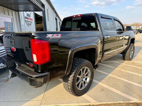 Used 2017 Chevrolet Silverado 1500 LTZ Z71 w/ LTZ Plus Package image 8
