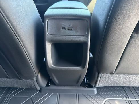 New 2026 Chevrolet Trax RS w/ Sunroof Package FWD image 29
