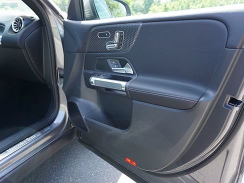 Certified 2025 Mercedes-Benz GLB 250 image 63