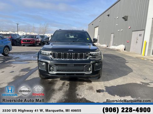 Used 2022 Jeep Grand Cherokee L Overland w/ Advanced Protech Group III image 2