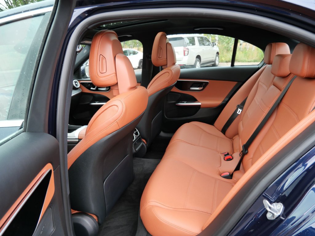 Used 2023 Mercedes-Benz C 300 4MATIC Sedan image 11