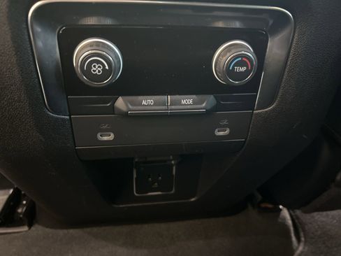 Used 2023 Chevrolet Suburban RST image 15