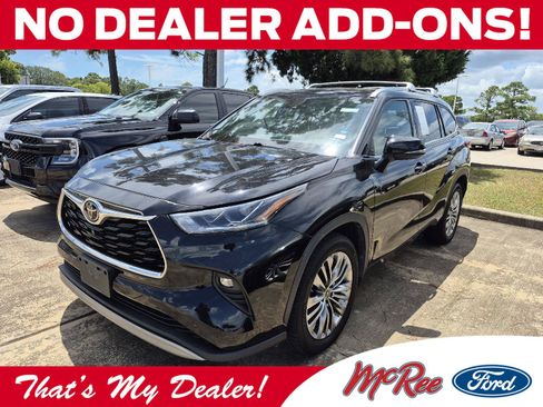 Used 2021 Toyota Highlander Platinum FWD image 1
