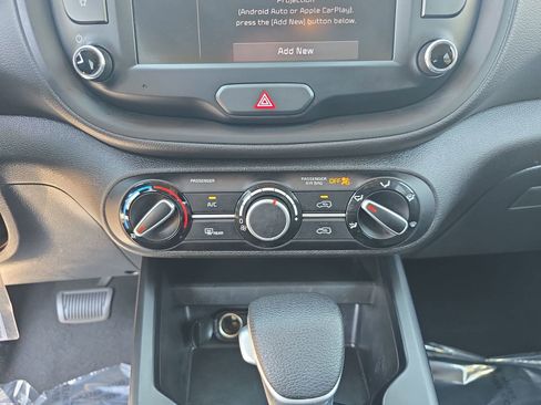 Used 2024 Kia Soul LX w/ Option Group 015 FWD image 23