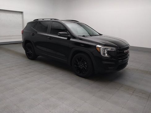 Used 2023 GMC Terrain SLE w/ Elevation Edition FWD image 11