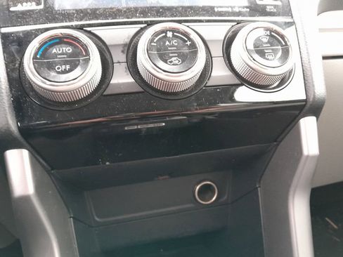 Used 2018 Subaru Forester 2.5i Premium AWD/4WD image 24