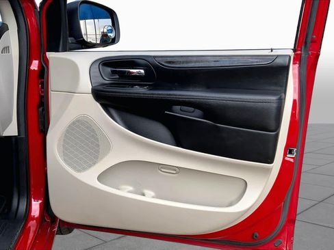 Used 2013 Dodge Grand Caravan SE FWD image 23