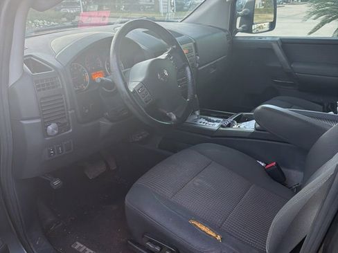 Used 2010 Nissan Titan SE w/ SE Premium Utility Pkg image 5