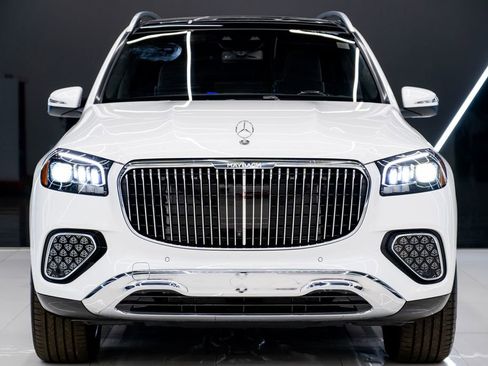 Used 2026 Mercedes-Benz Maybach GLS 600 4MATIC image 2