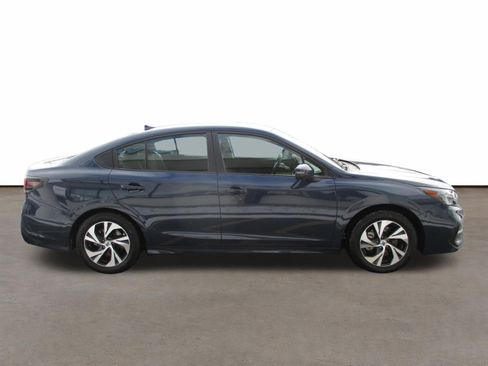 Used 2025 Subaru Legacy Premium image 6