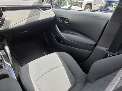 Used 2022 Toyota Corolla LE FWD image 14