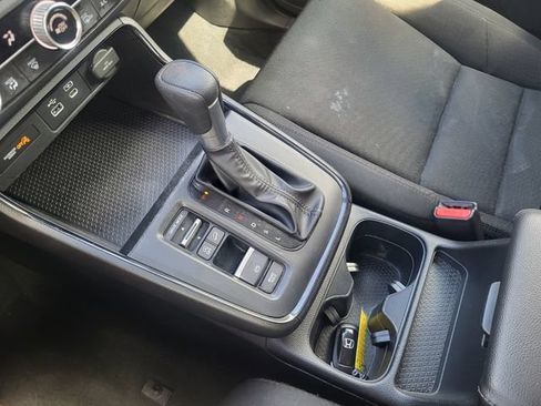 Used 2024 Honda CR-V EX image 17