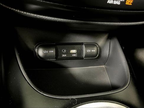 Used 2017 Kia Soul + image 30