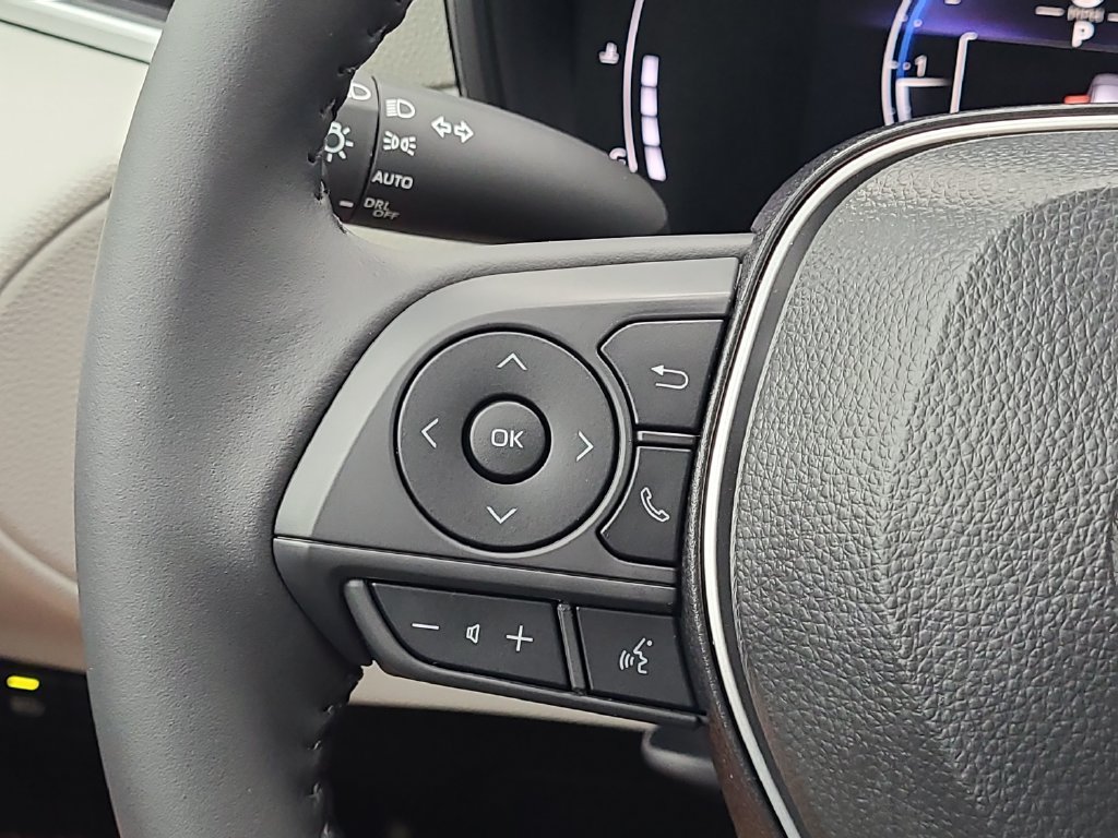 New 2026 Toyota Corolla Cross LE w/ Moonroof Package FWD image 24