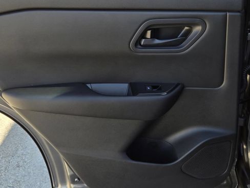 Used 2026 Nissan Rogue S FWD image 10