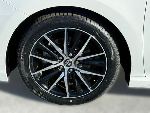Certified 2022 Toyota Camry SE image 12