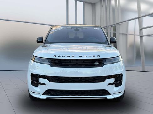 Used 2023 Land Rover Range Rover Sport SE Dynamic image 2