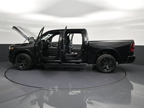 Used 2025 RAM 1500 Big Horn RWD image 38