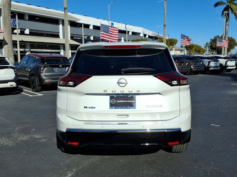 Certified 2024 Nissan Rogue Platinum w/ Platinum Premium Package image 5
