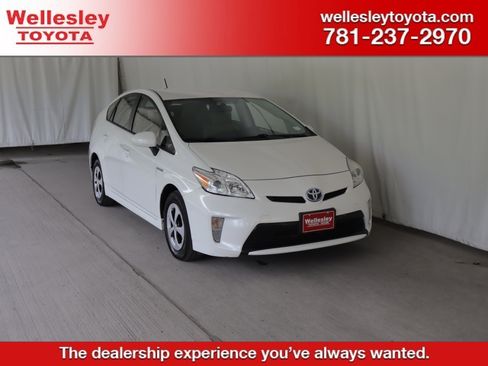 Used 2012 Toyota Prius Two FWD image 1