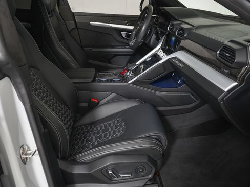 Used 2022 Lamborghini Urus AWD/4WD image 15