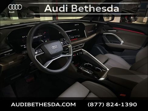 New 2025 Audi Q5 Prestige image 12