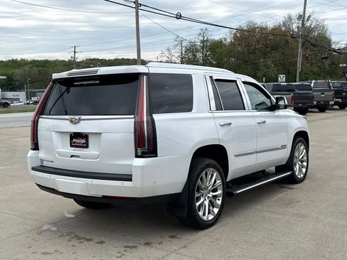 Used 2019 Cadillac Escalade Premium Luxury AWD/4WD image 21