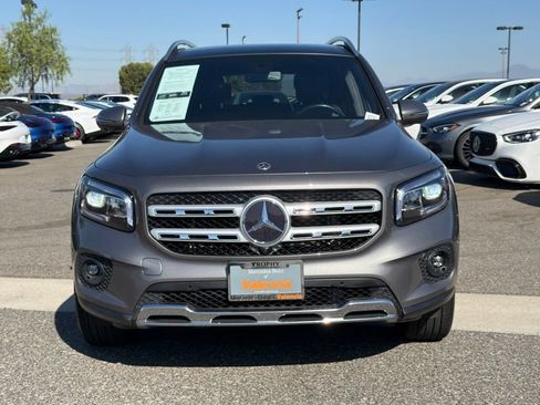 Used 2023 Mercedes-Benz GLB 250 image 3