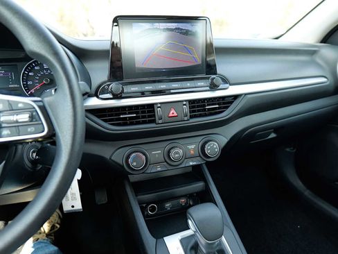 Certified 2024 Kia Forte LXS image 16