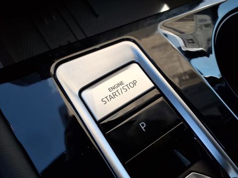 New 2026 Volkswagen Atlas Cross Sport SE image 19