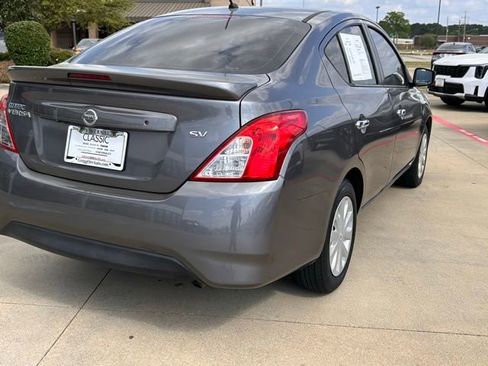 Used 2018 Nissan Versa SV image 12
