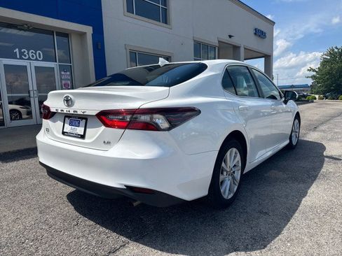 Used 2021 Toyota Camry LE FWD image 16
