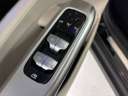 Certified 2026 Mercedes-Benz GLC 300 image 13