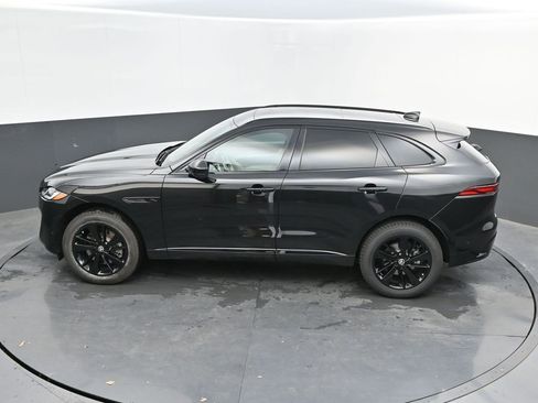 Used 2026 Jaguar F-PACE R-Dynamic S image 30