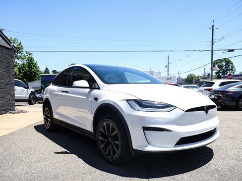 Used 2022 Tesla Model X AWD/4WD image 3