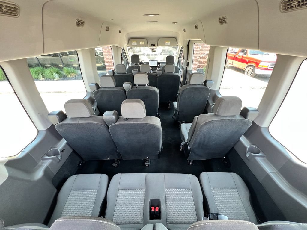 Used 2023 Ford Transit 350 XLT RWD image 27