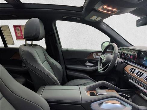 Certified 2025 Mercedes-Benz GLE 450 4MATIC image 22