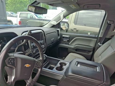 Used 2018 Chevrolet Silverado 1500 LT w/ All Star Edition AWD/4WD image 9