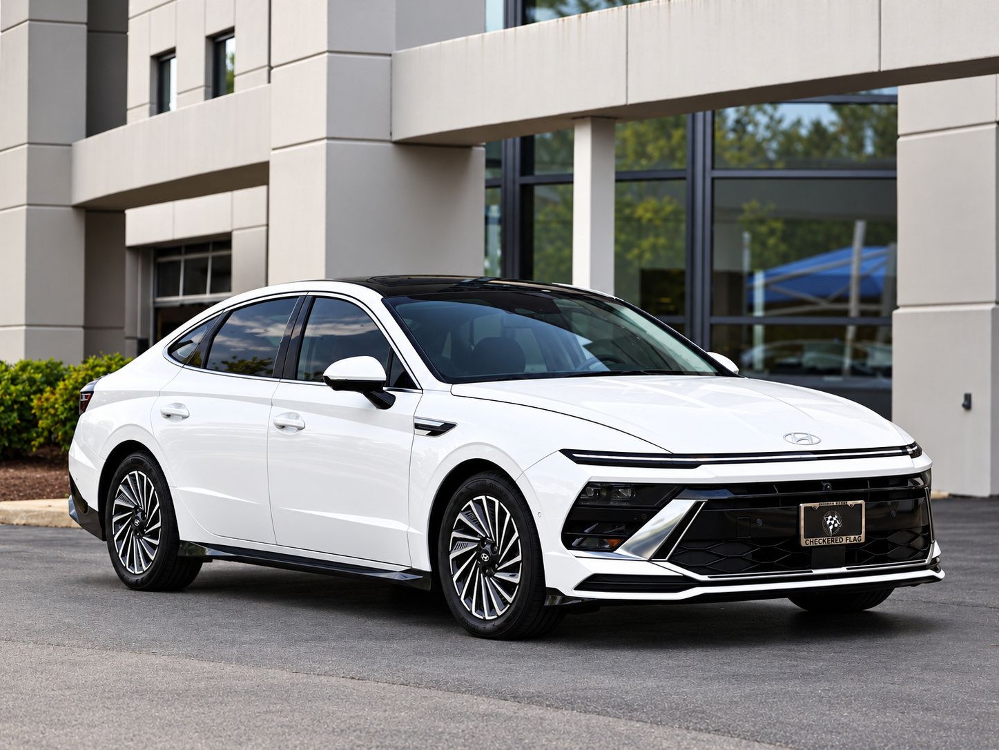 Used 2024 Hyundai Sonata Limited FWD image 1