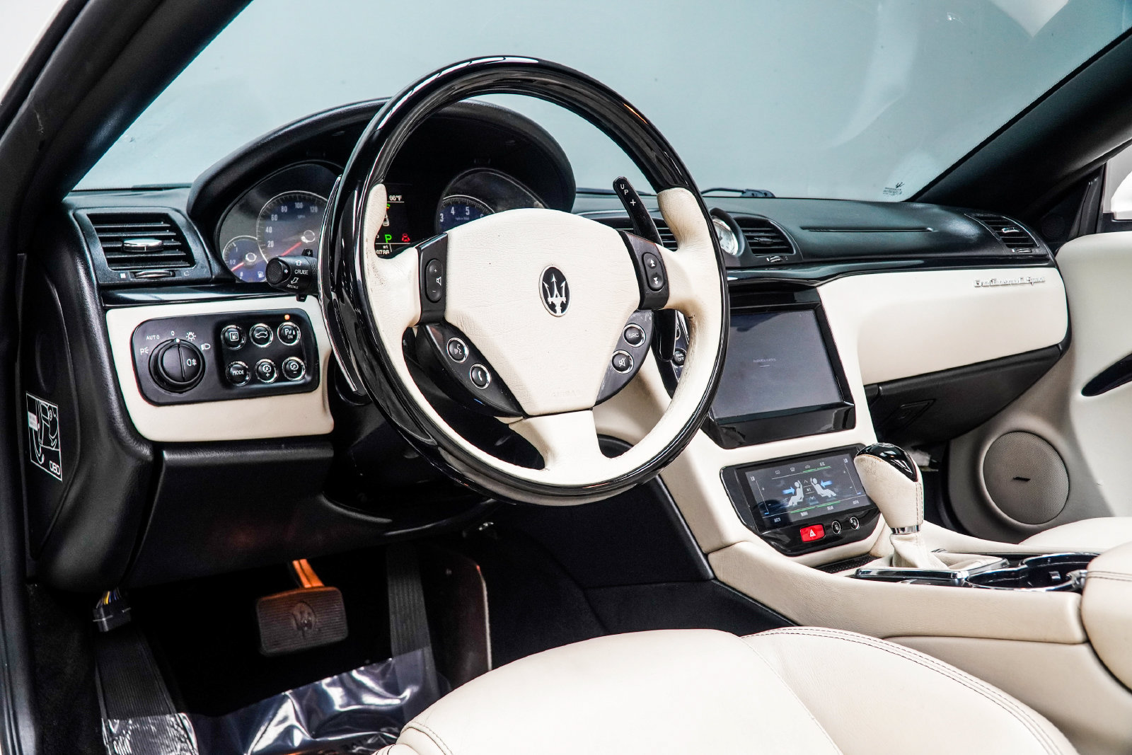 Used 2017 Maserati GranTurismo Sport RWD image 5
