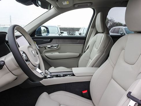 New 2026 Volvo XC90 T8 Ultra w/ Protection Package Premier AWD/4WD image 20