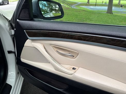 Used 2011 BMW 528i Sedan RWD image 28