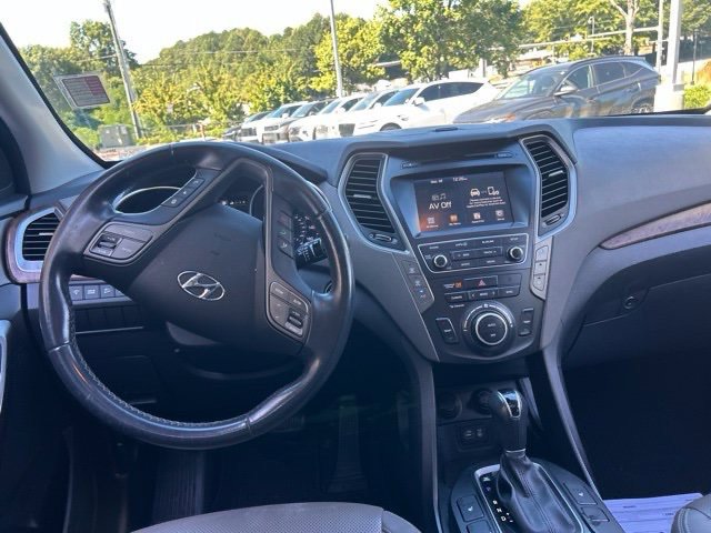 Used 2017 Hyundai Santa Fe SE w/ SE Premium Package 02 FWD image 12