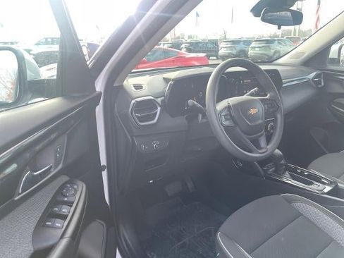 Used 2024 Chevrolet TrailBlazer LT image 7
