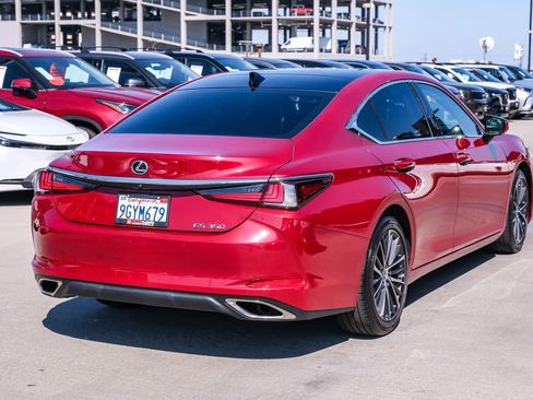 Used 2023 Lexus ES 350 w/ Premium Package FWD image 4