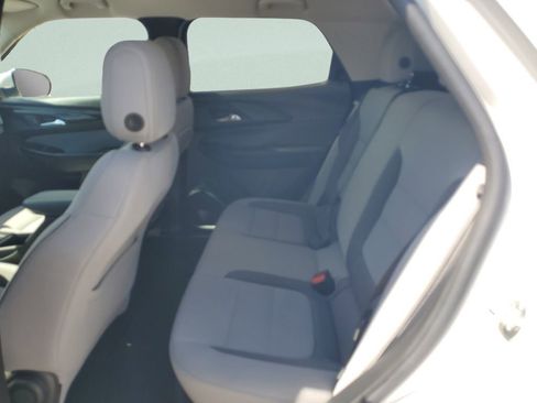Used 2024 Chevrolet TrailBlazer LT w/ LT Cold Weather Package FWD image 10