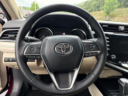 Used 2018 Toyota Camry XLE w/ Audio Package FWD image 13
