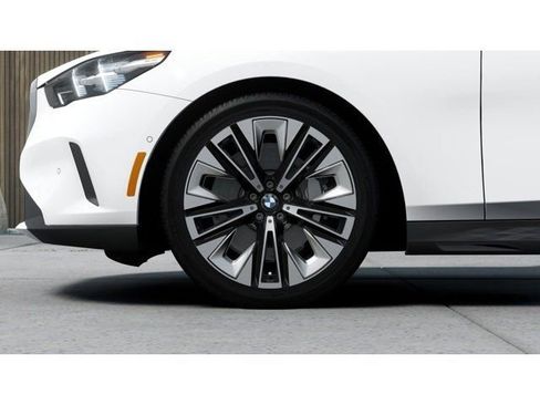 New 2027 BMW 530i RWD image 7