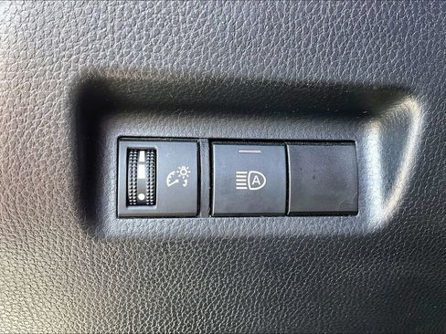 Used 2024 Toyota RAV4 XLE FWD image 32