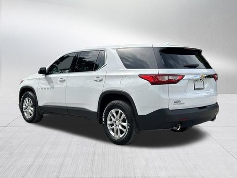 Used 2021 Chevrolet Traverse LS FWD image 7